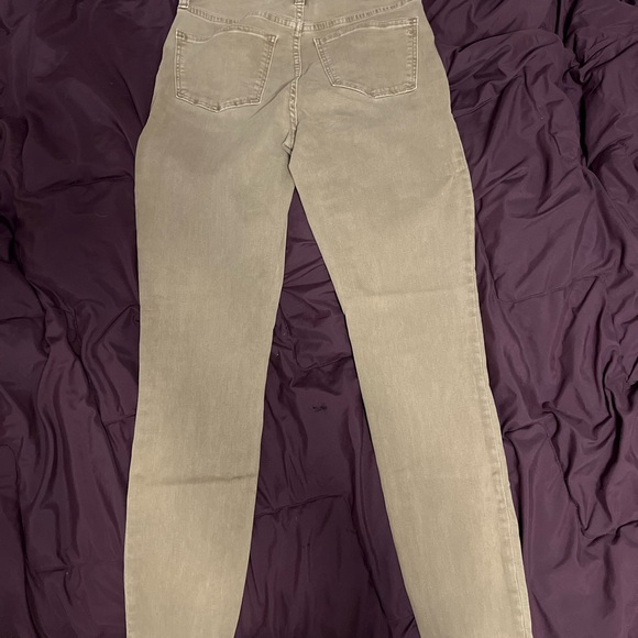 Madewell Skinny Jeans - Picture 3 of 4